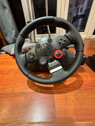 Logitech driving force - logitech,