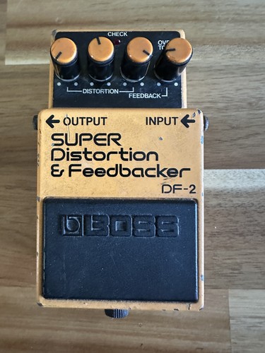 Boss super feedbacker - super,