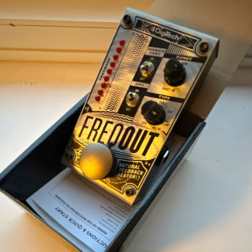 Digitech freqout effects pedal - digitech,